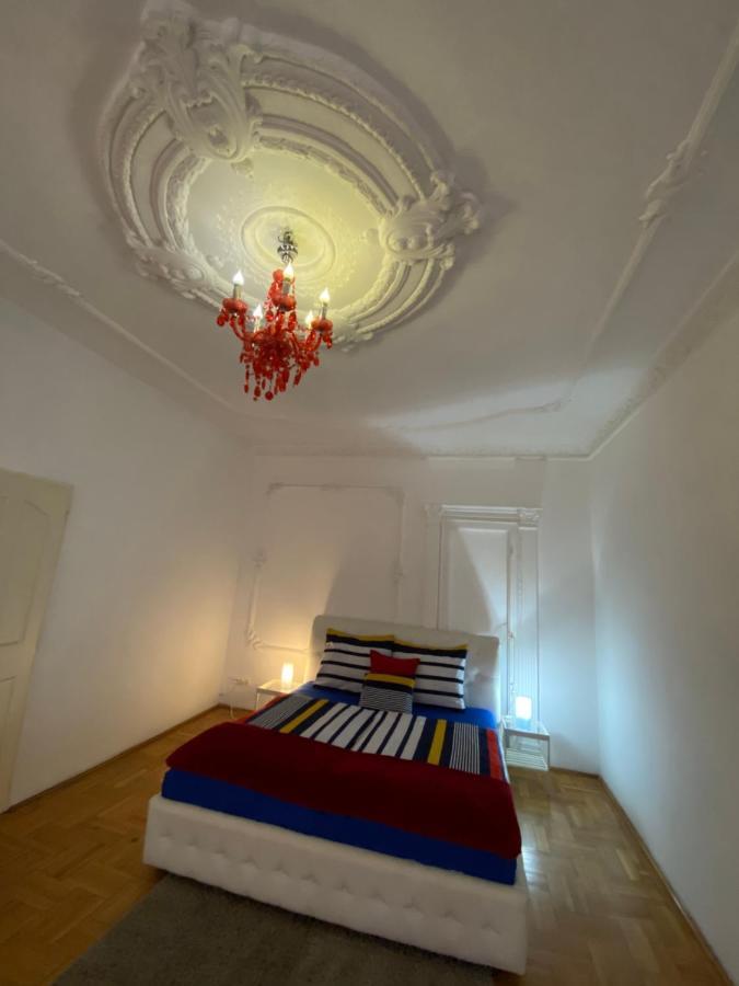 Apartment With Balcony And Ac Next To Danube Budapesta Exterior foto