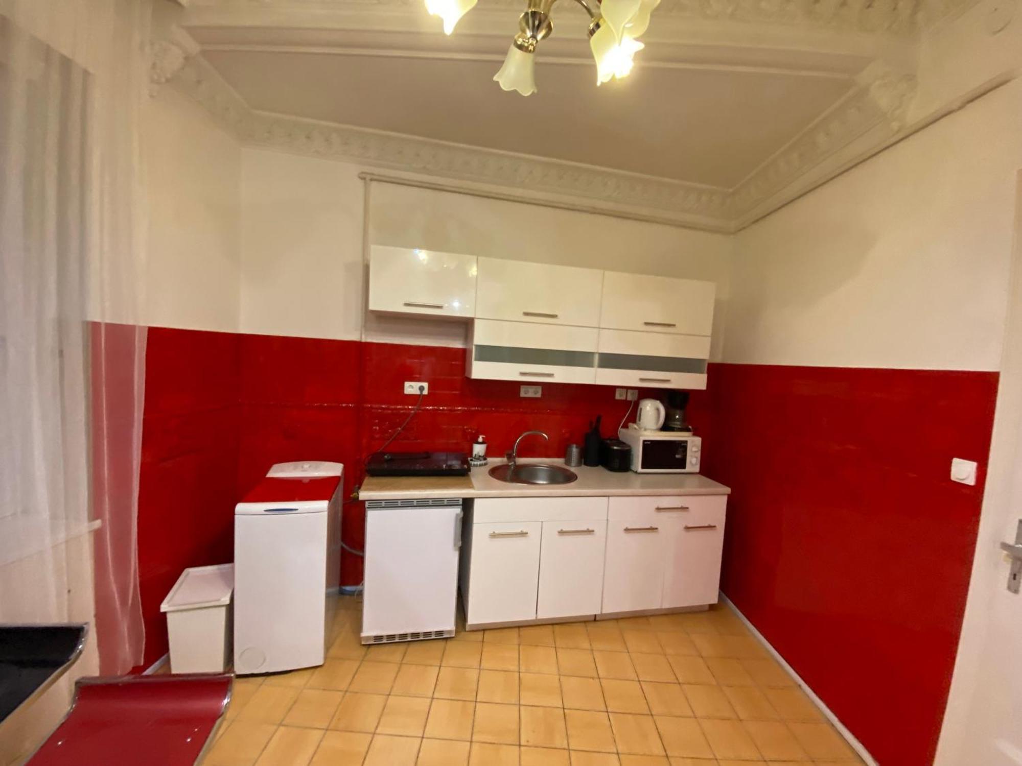 Apartment With Balcony And Ac Next To Danube Budapesta Exterior foto