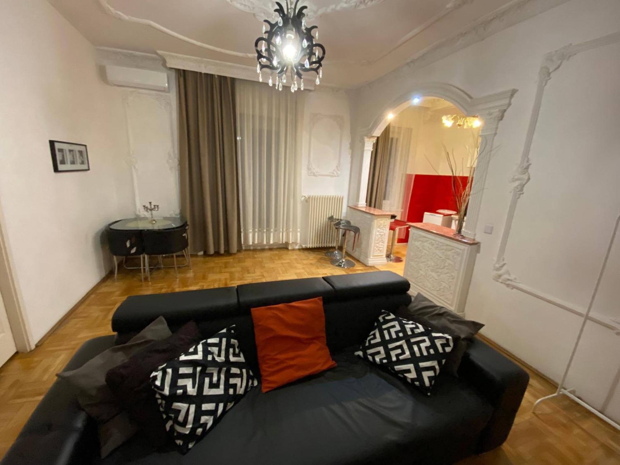Apartment With Balcony And Ac Next To Danube Budapesta Exterior foto