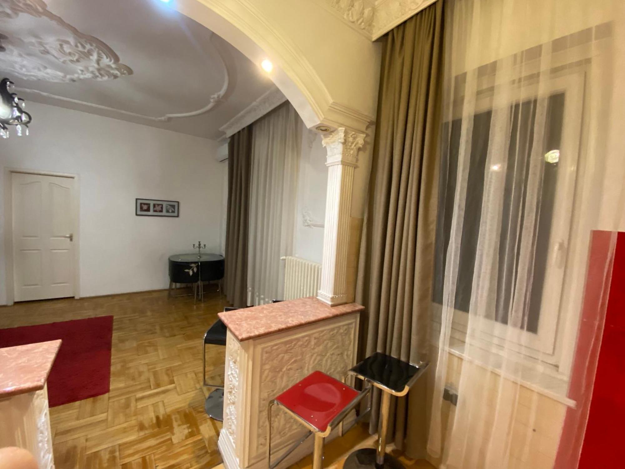 Apartment With Balcony And Ac Next To Danube Budapesta Exterior foto