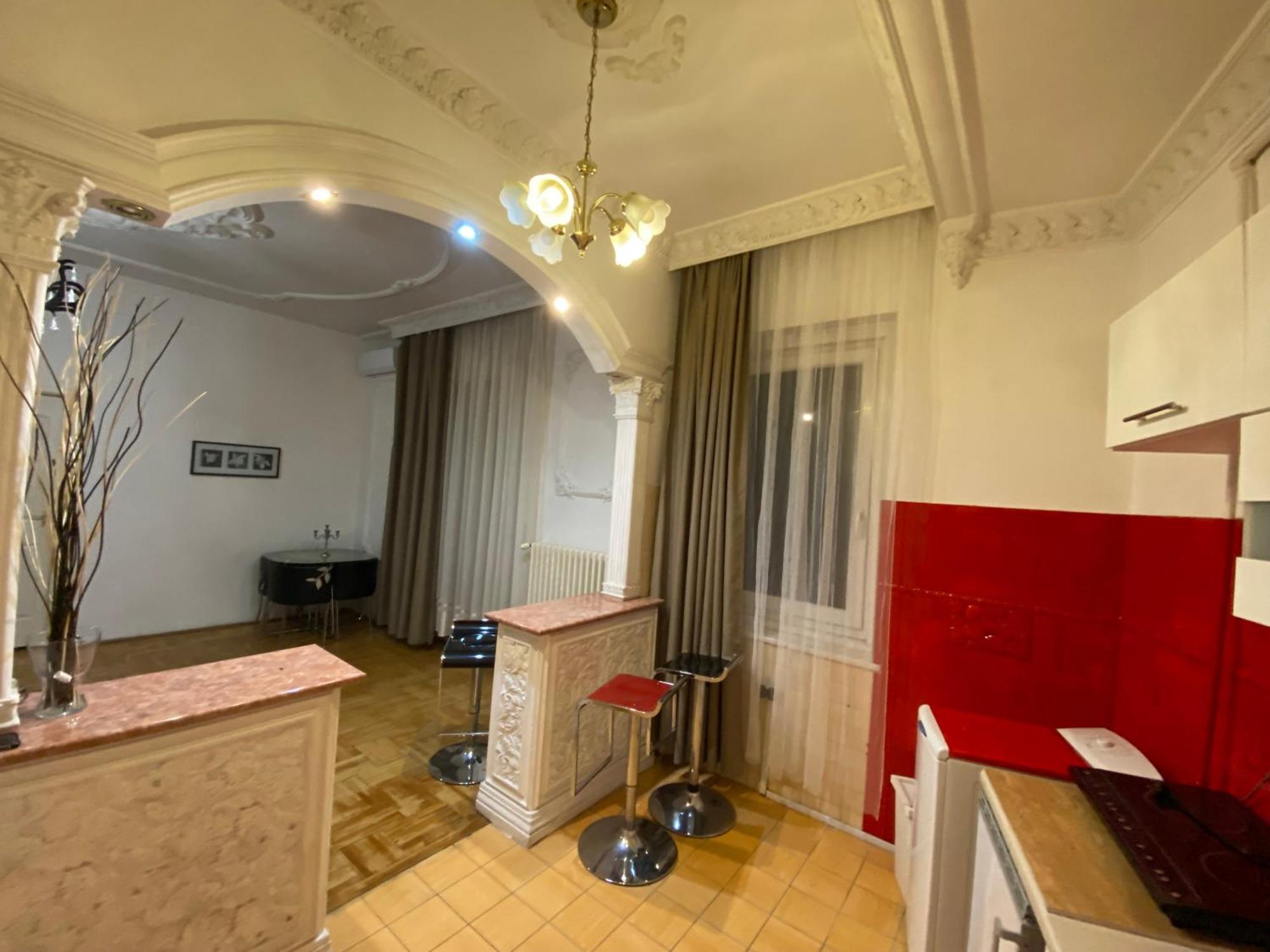Apartment With Balcony And Ac Next To Danube Budapesta Exterior foto